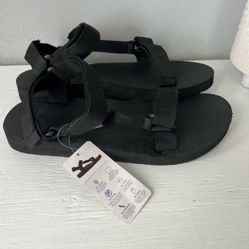 Women's Merence Strap Sandals size 11